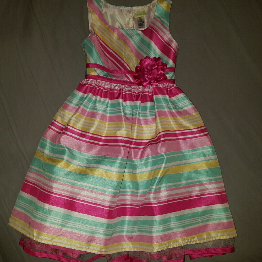 Girls' Sleevelss Party Dress with layered skirt