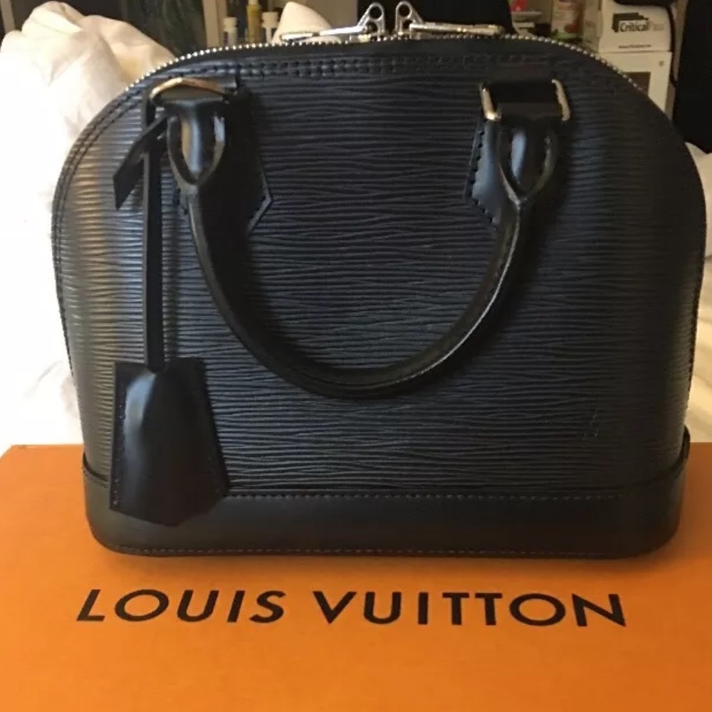 Louis Vuitton Alma BB in Epi Leather