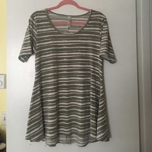 Lularoe Perfect Tee