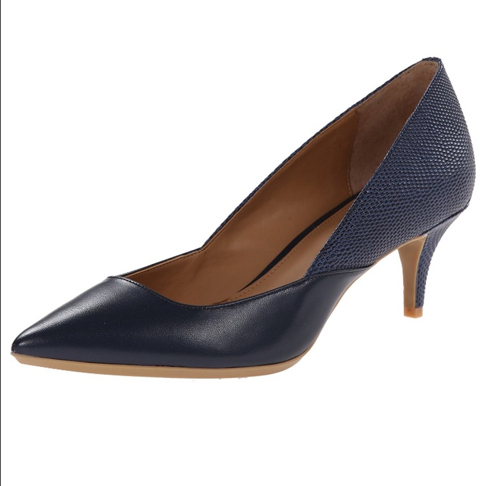 Calvin klein essentials patna pump