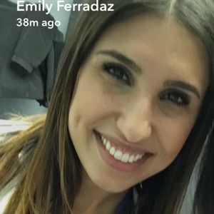 Meet your Posher, Raquel