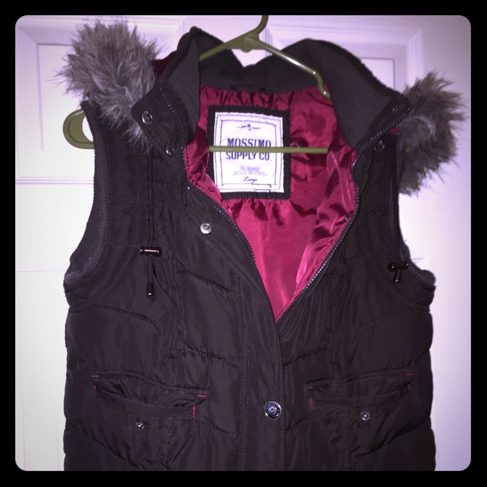 Brown vest jacket with fur hood