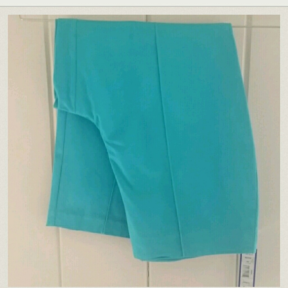 Peter Nygard Gorgeous Capri Pants - NWT