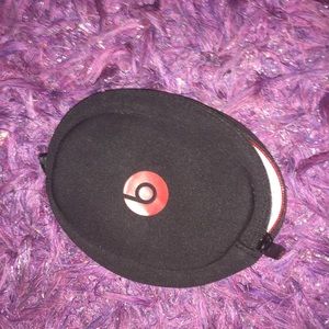 Red beats solo 2 case