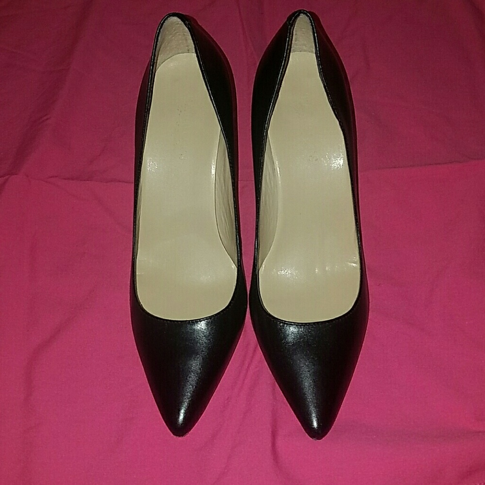Talbots Black Leather Pumps