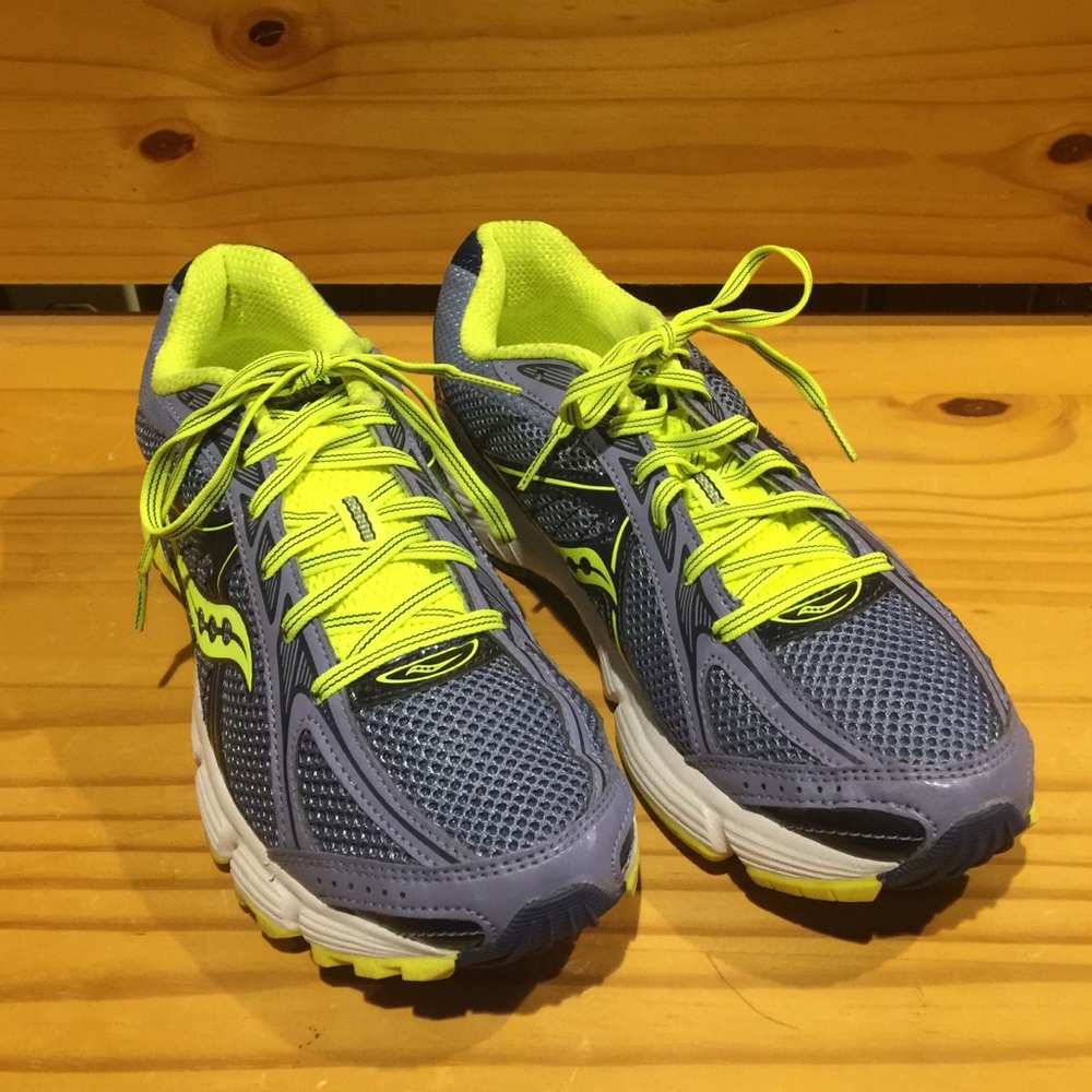 Saucony ignition 4 . Like new