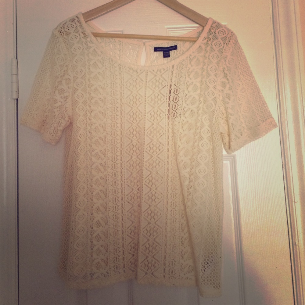 American Eagle lace top