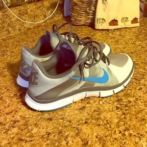Nike shoes (size 8.5)