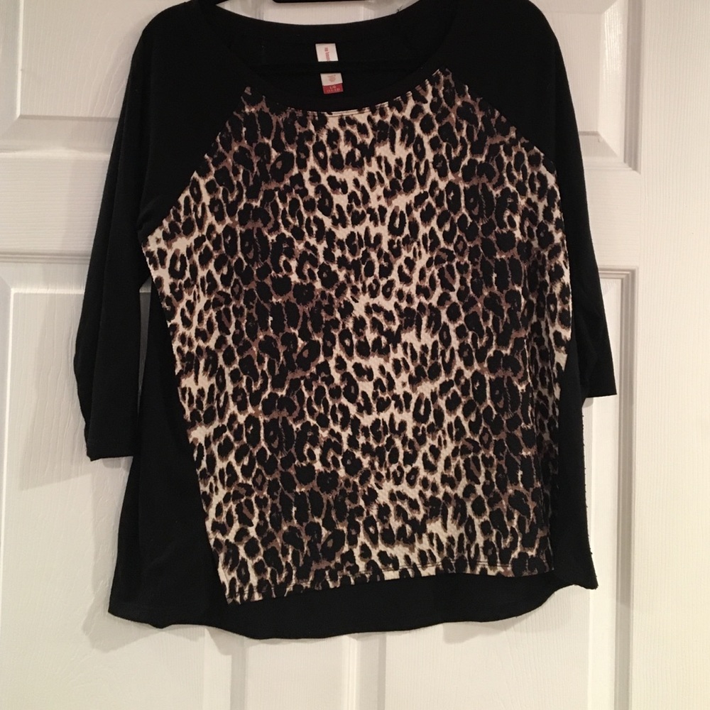 Leapord print shirt