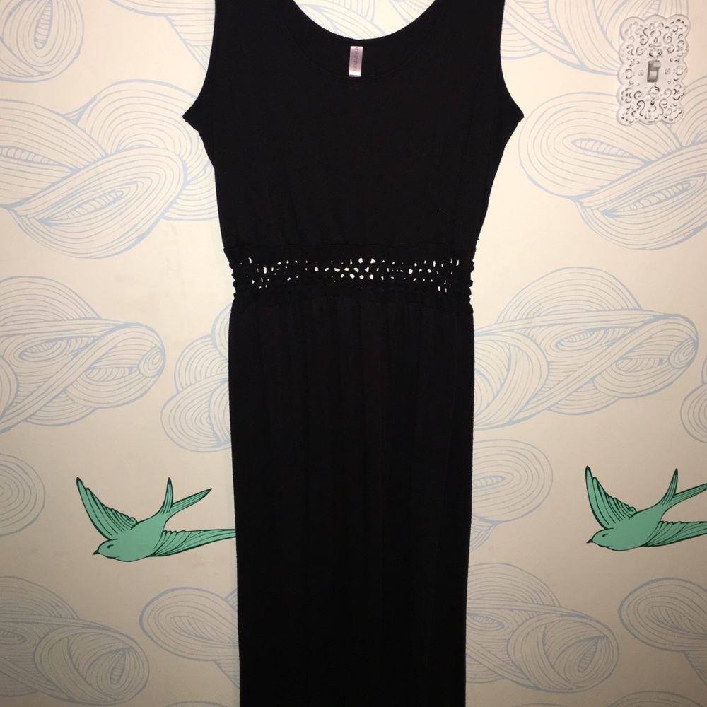Black maxi