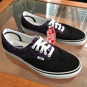 Men's Size 9.5 or Women's Size 11 Vans Shoes