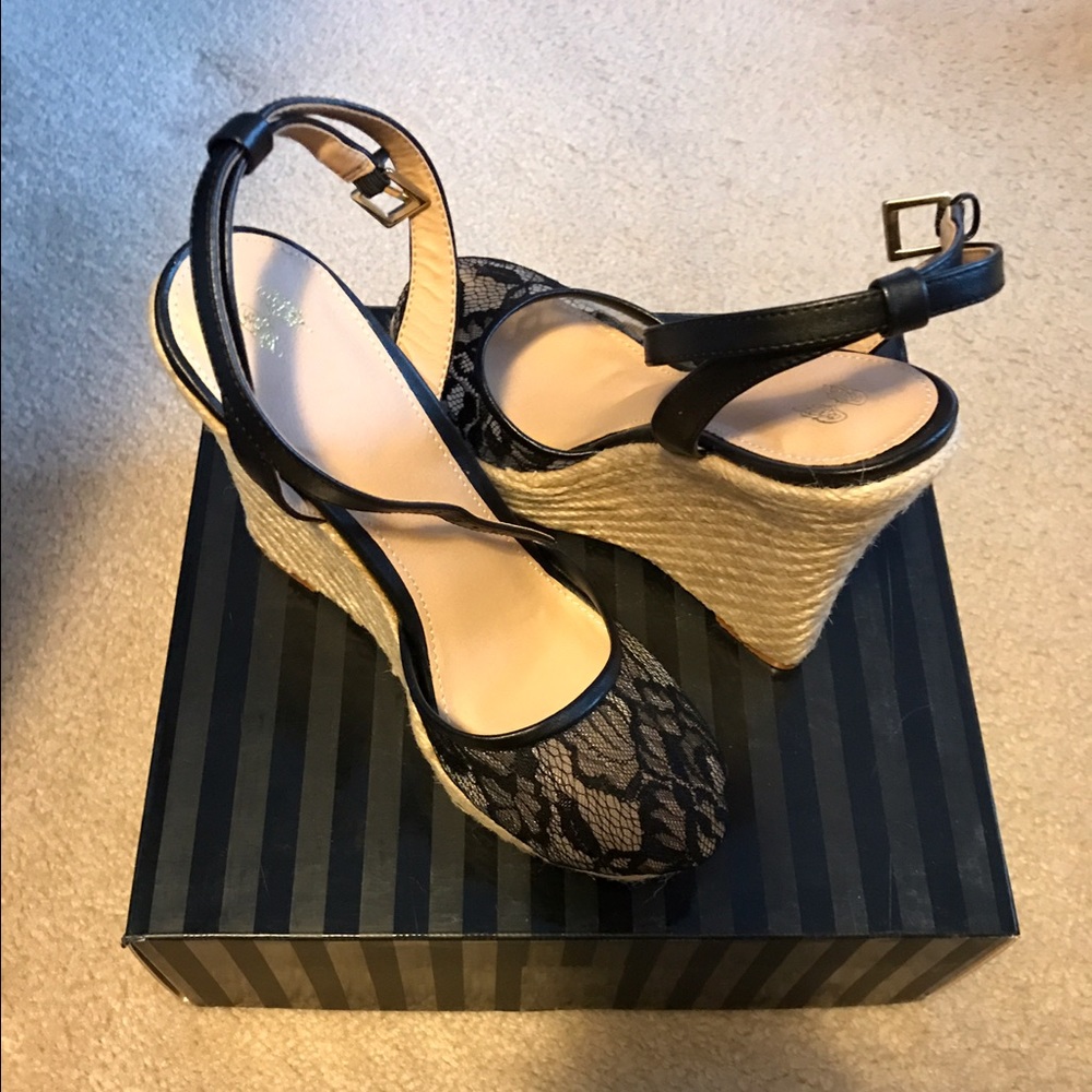 👡Victoria secret espadrilles. lace brand new