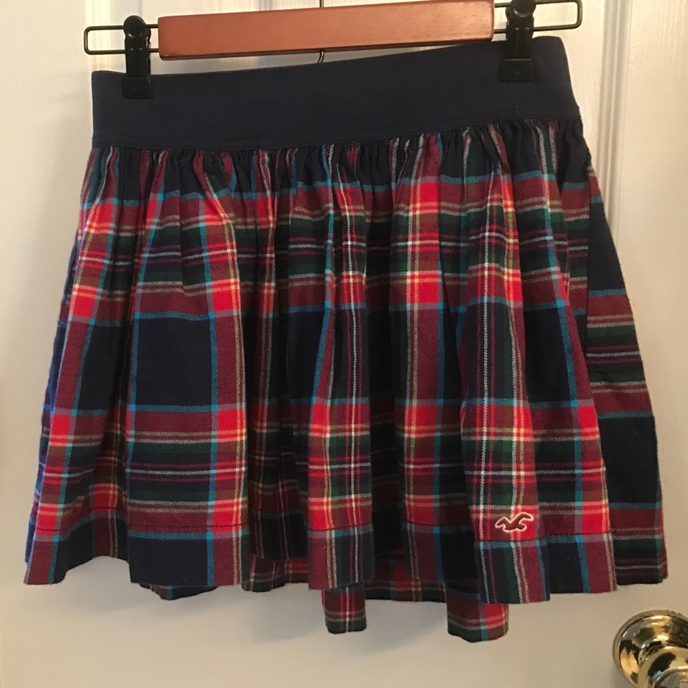 Eye catching and fun flouncy mini skirt!