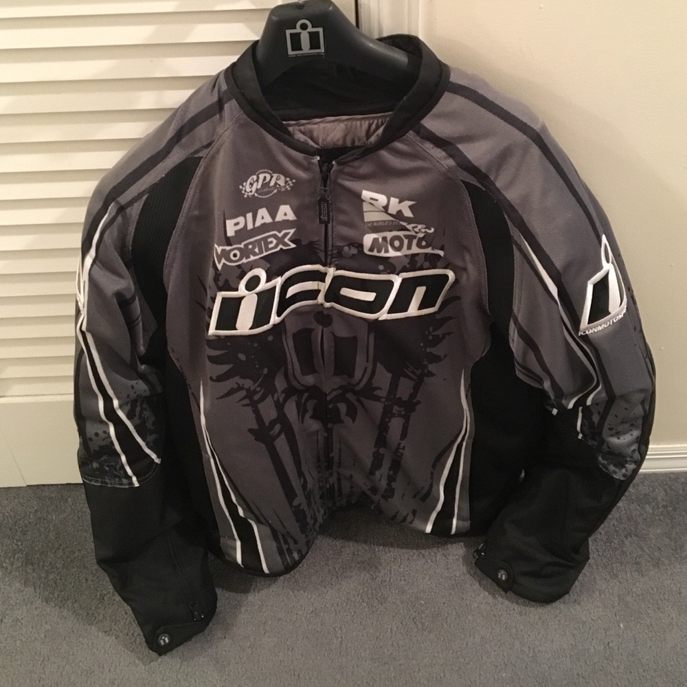 Lightly worn no damage- like new