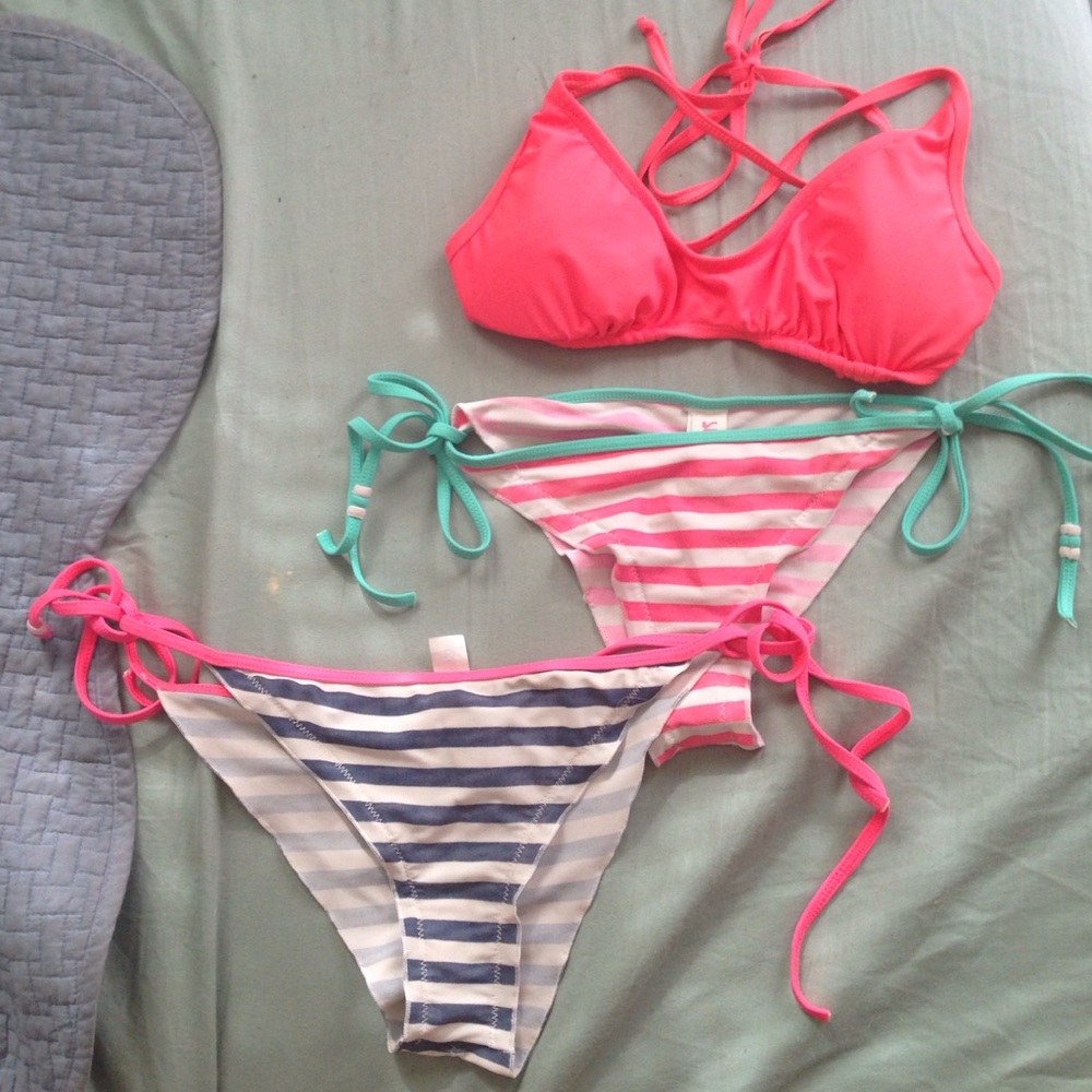 Super Cute Bathing Suit Set With Two Bottoms 😘