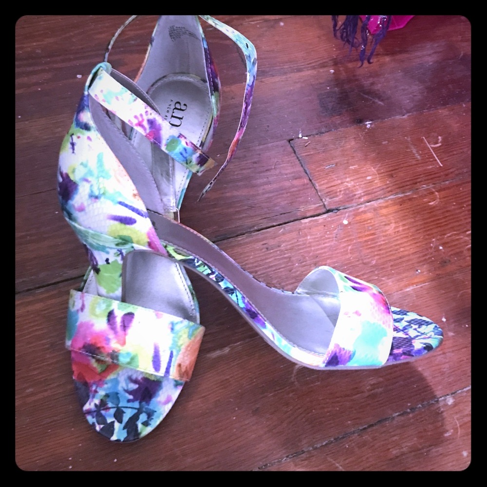 Ana size 10 1/2 spring shoe