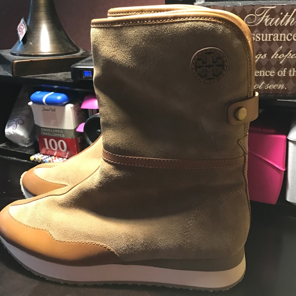 NWOT Tory Burch sheep fur lined booties.
