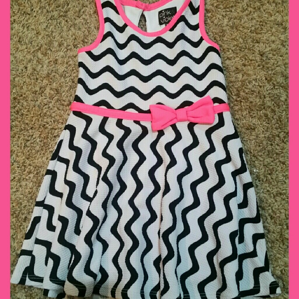 GBlack and White Wave Dress Trimmed in Pink