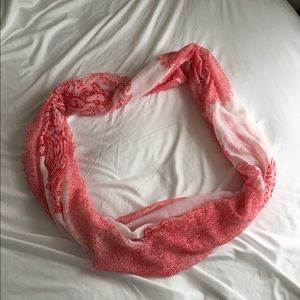 Infinity scarf