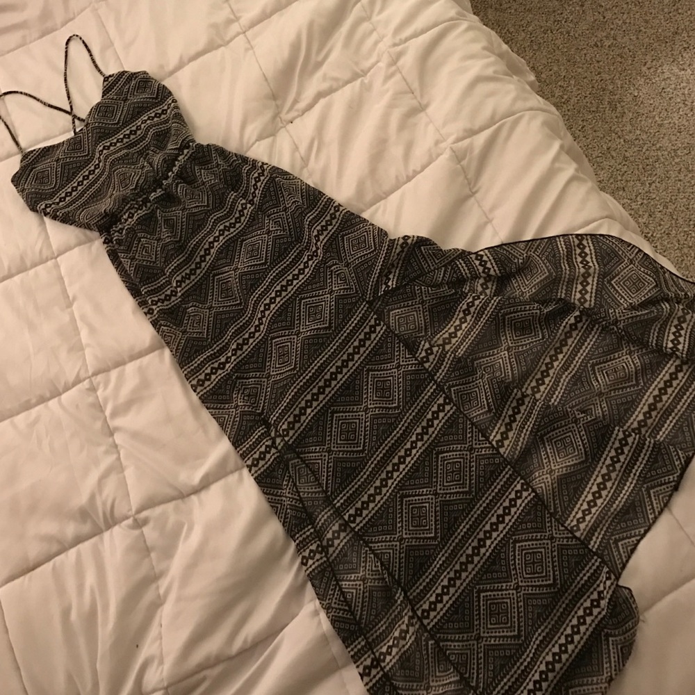 DONATED!!  Criss Cross Tribal Maxi Dress  - Picture 2 of 4