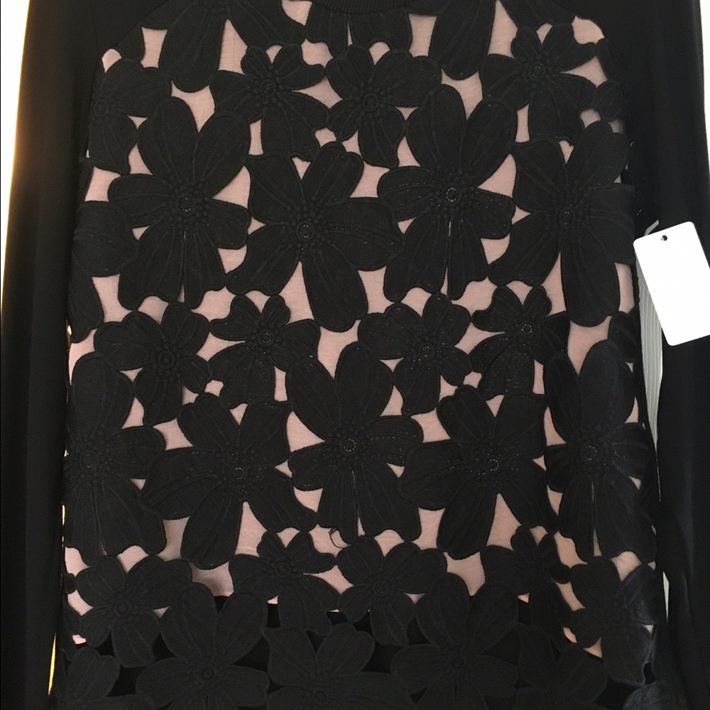 Atina Christina top
