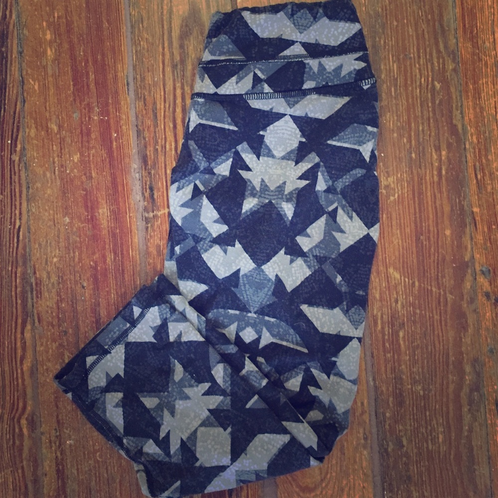 Lucy Studio Hatha Patterned Crops