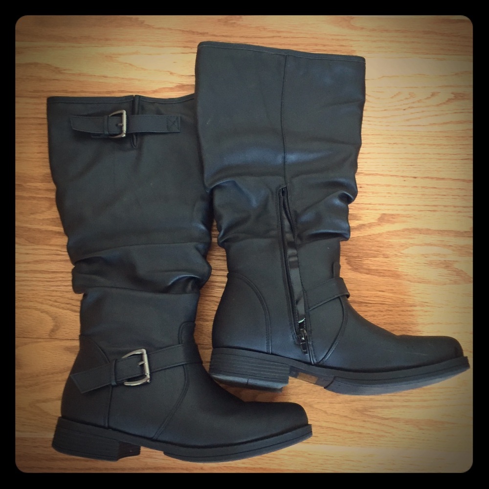 Journey Collection Stormy Knee-High Black Boots