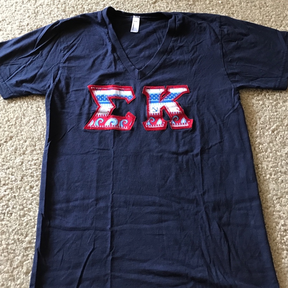 Sigma kappa stitched letter v-neck tee shirt