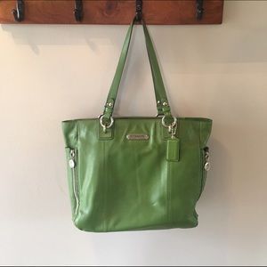COACH Tote