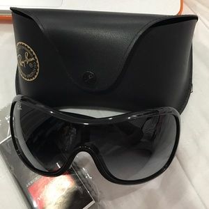 Brand new-never worn authentic Ray Bans