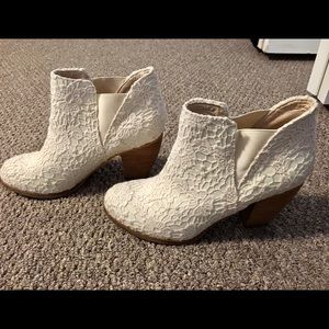 Francesca's booties