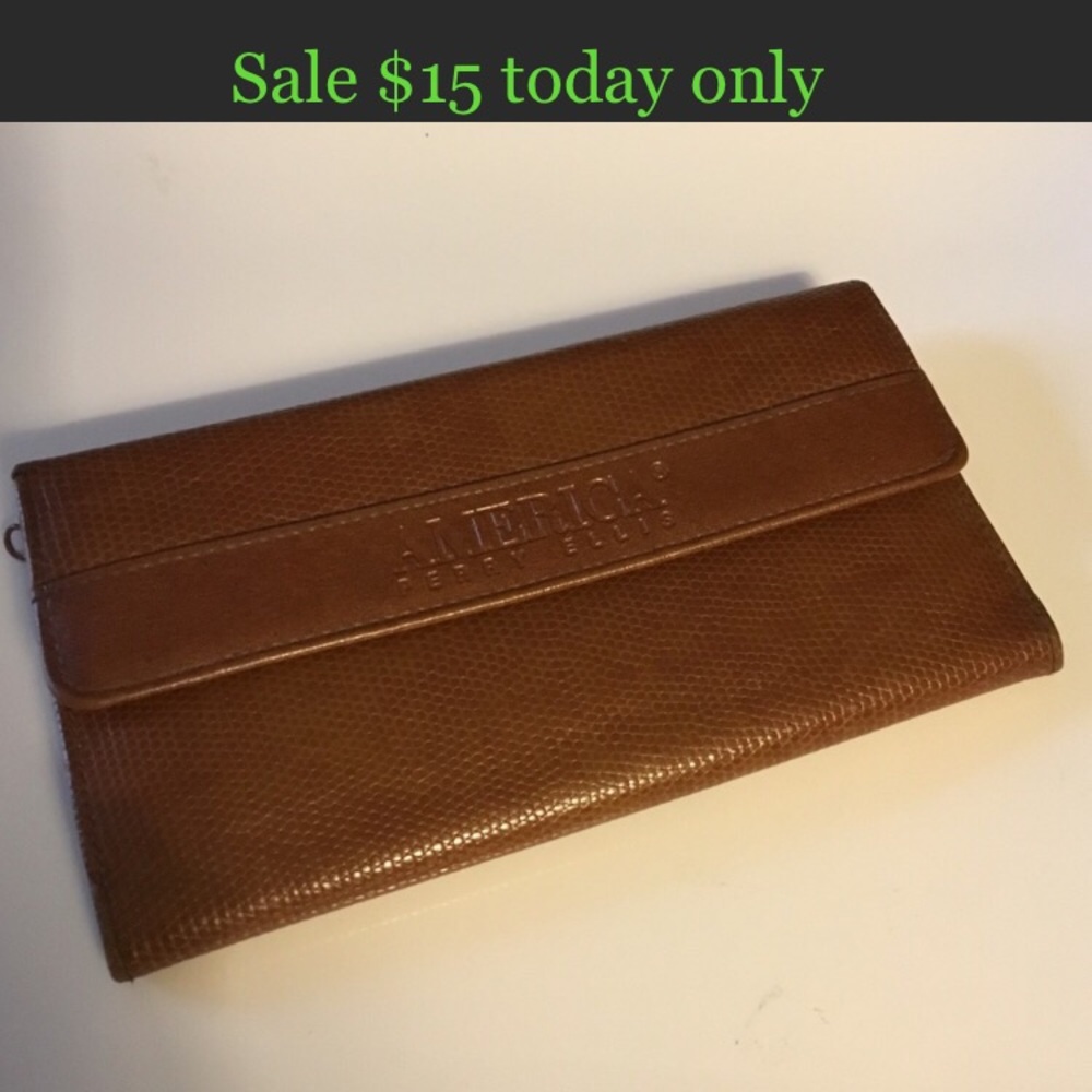 America Perry Ellis Brown Leather Full Wallet