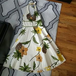Donna Ricco pineapple halter dress