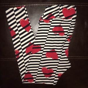 BNWT HTF LulaRoe TC leggings. Valentine edition