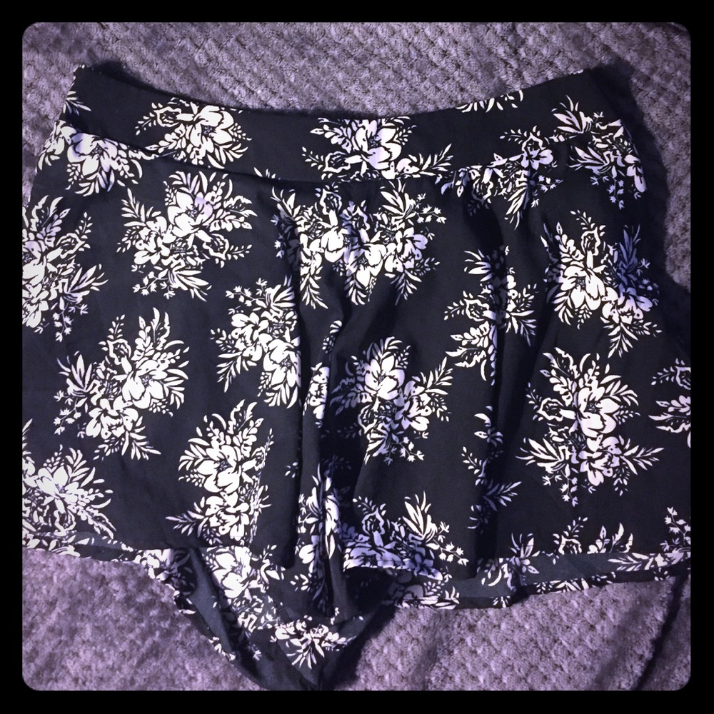 Charlotte ruse flowy shorts