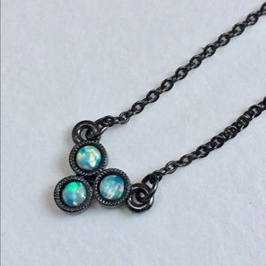 💋NEW: 3 Opal Stone Necklace