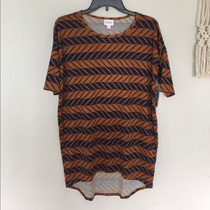 LuLaRoe BNWT xs Irma Tunic. LEGGINGS MATERIAL.