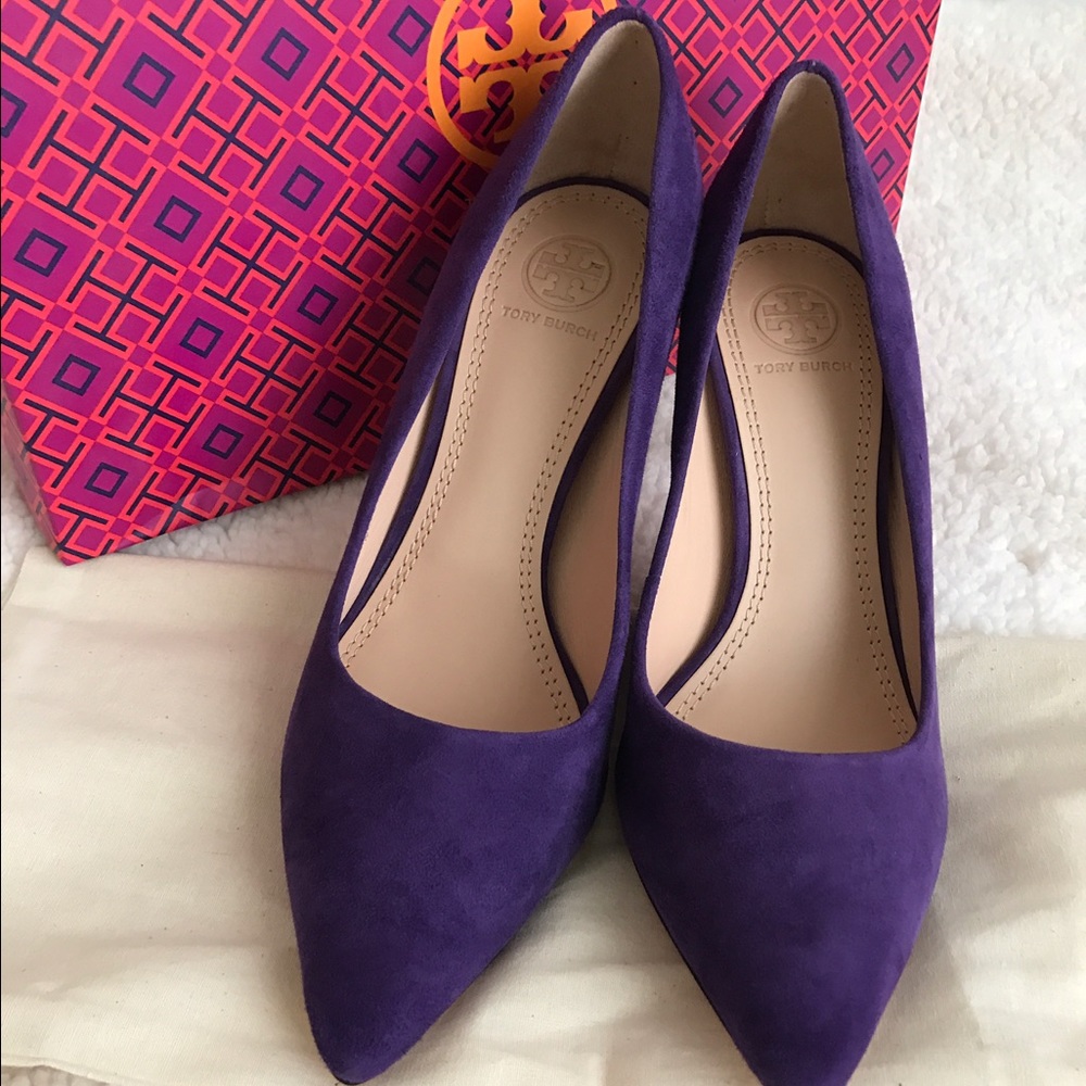 Tory Burch purple suede pumps