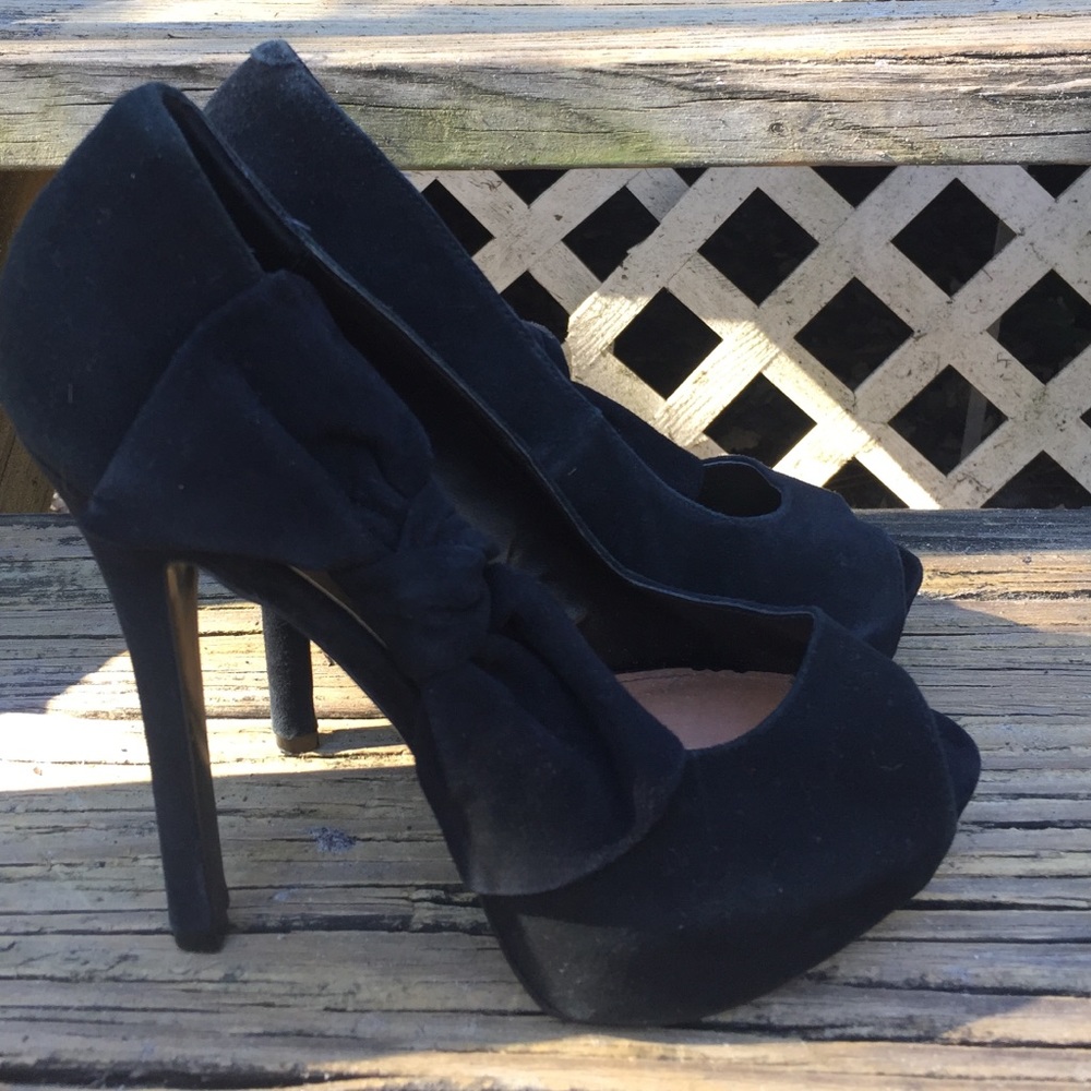 Black heels