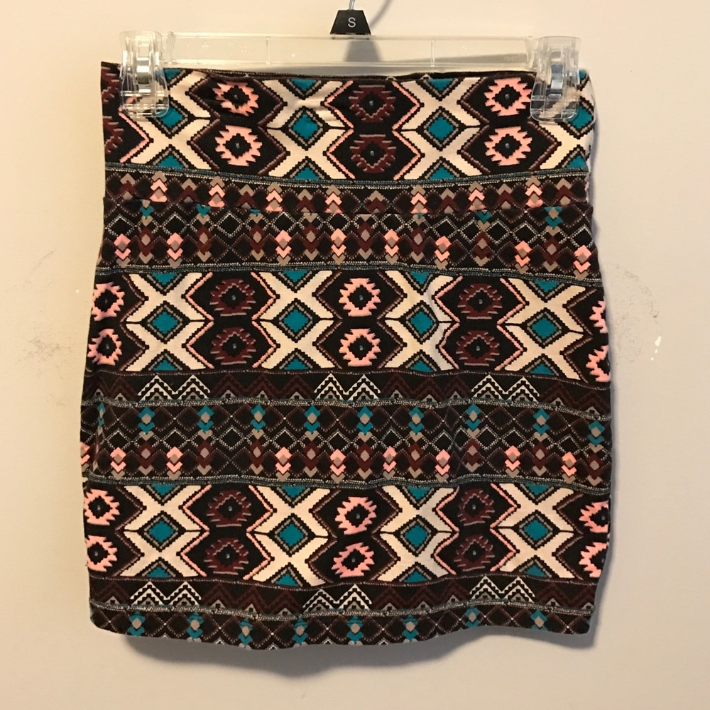 SUPER CUTE MINI SKIRT!