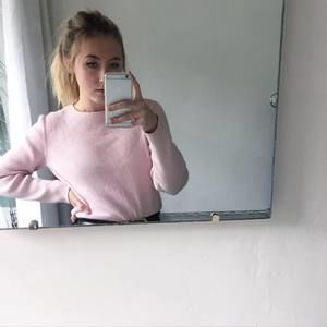 Meet your Posher, Chloe