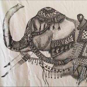 Zara Trafaluc White Elephant print T-shirt