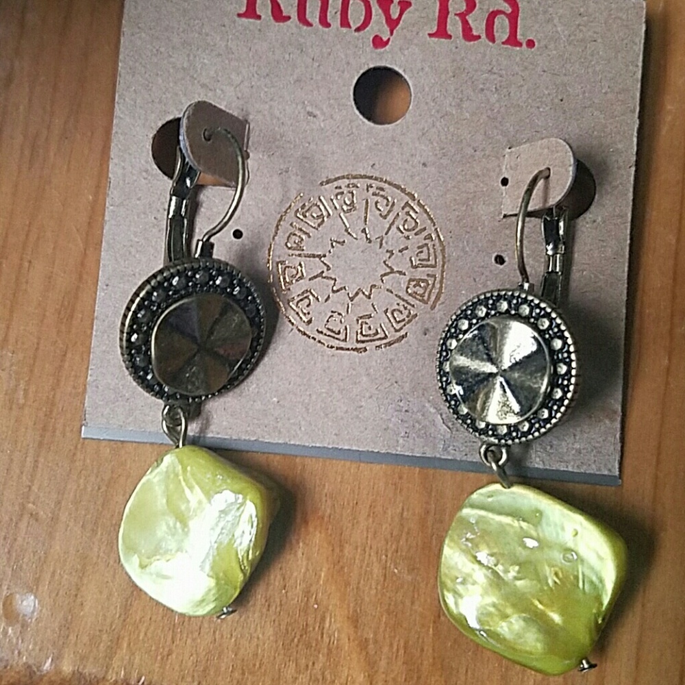 Bronze and Charteuse earrings