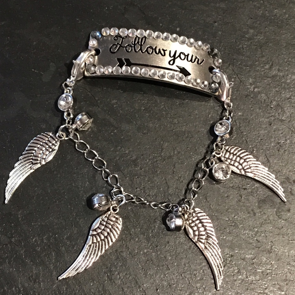 Handmade Follow Your Arrow bracket