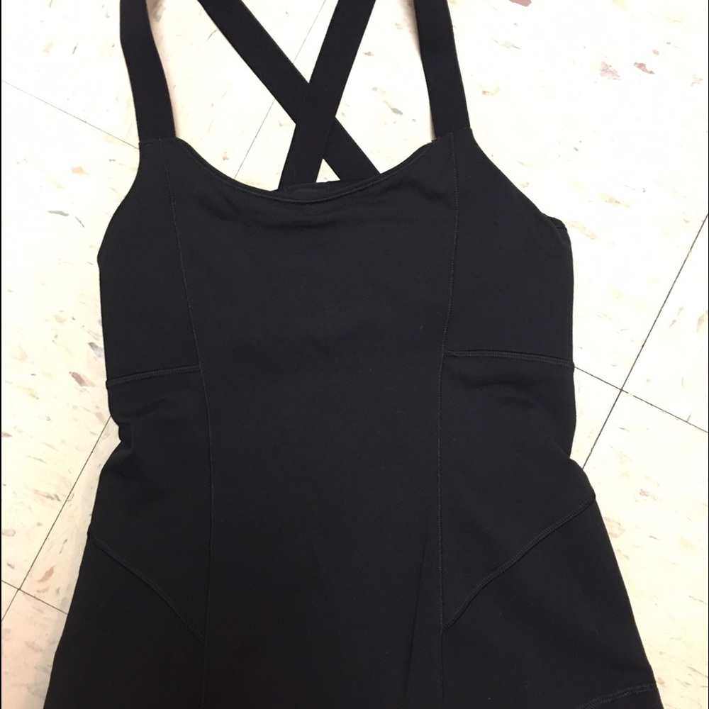 Lululemon workout top