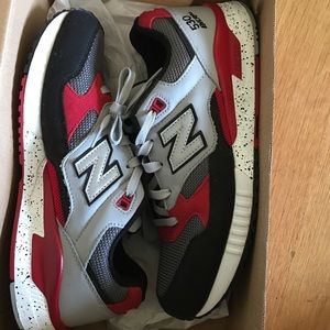 New balance shoes