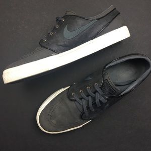 Nike Shoes - Nike SB Zoom Stefan Janoski Shoes Nike Shoes - Nike SB Zoom Stefan Janoski Shoes