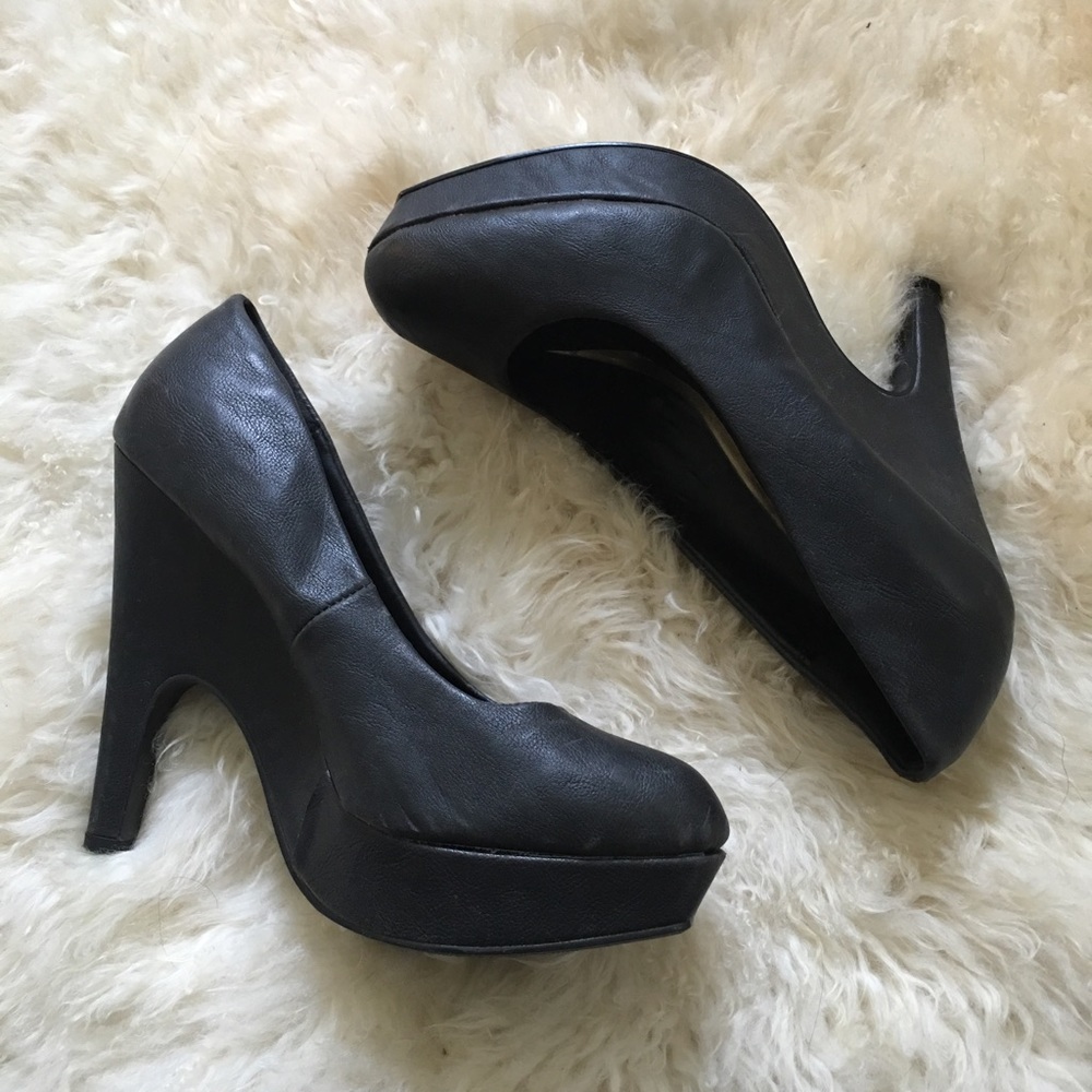 Qupid Matte Black Vegan Leather Heels