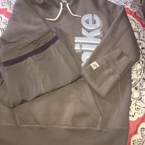 NIKE YOGA PANTS AND HOODIE SET