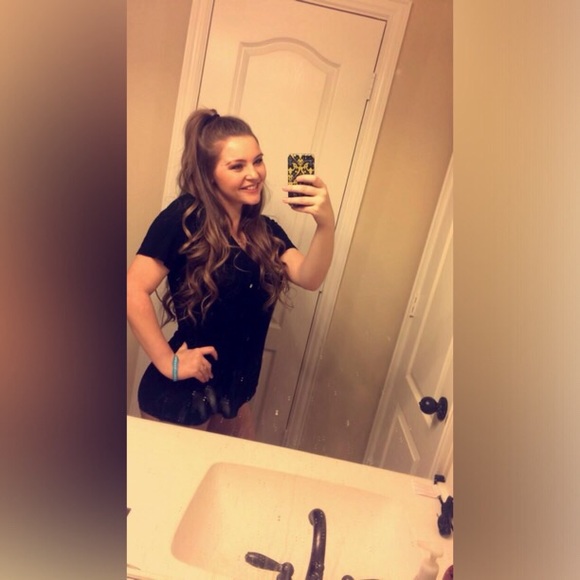 Meet your Posher, Breanna - Picture 1 of 1